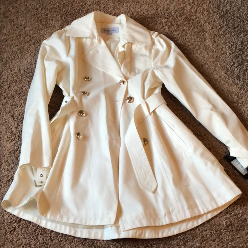 Black Rivet Off White Trench 🌹🌹